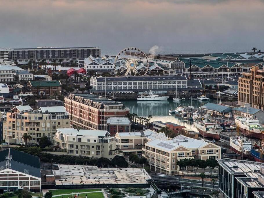 Stunning 1-Bedroom Apartment With Mountain Views Cape Town Eksteriør bilde